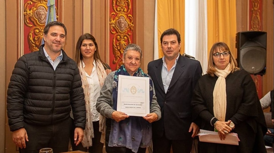 Las Flores: más de 200 vecinos fueron beneficiados con la entrega y firma de escrituras