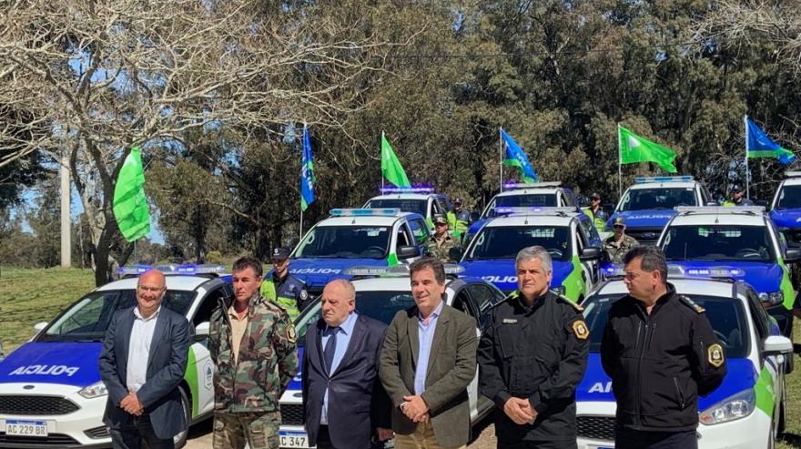 Balcarce: el intendente Reino recibió nuevo móvil policial