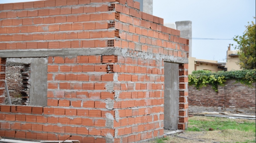 Lobería: cooperativa local construye una sala de elaboración de alimentos