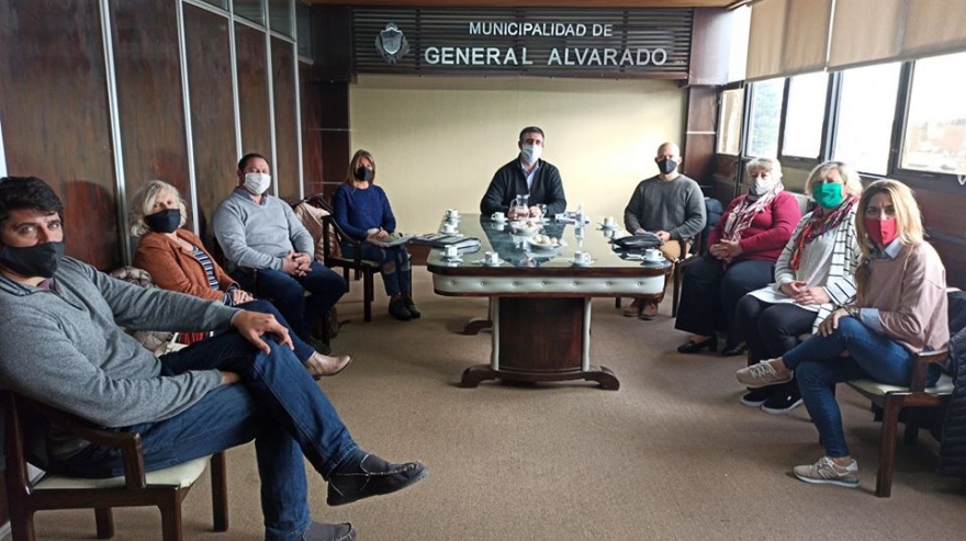 General Alvarado: Ianantuony se reunió con el Instituto Mixto de Turismo para planificar la post-pandemia