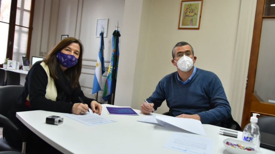 Rauch: el intendente firmó convenio para implementar el Fondo Especial de Emergencia en Violencia de Género