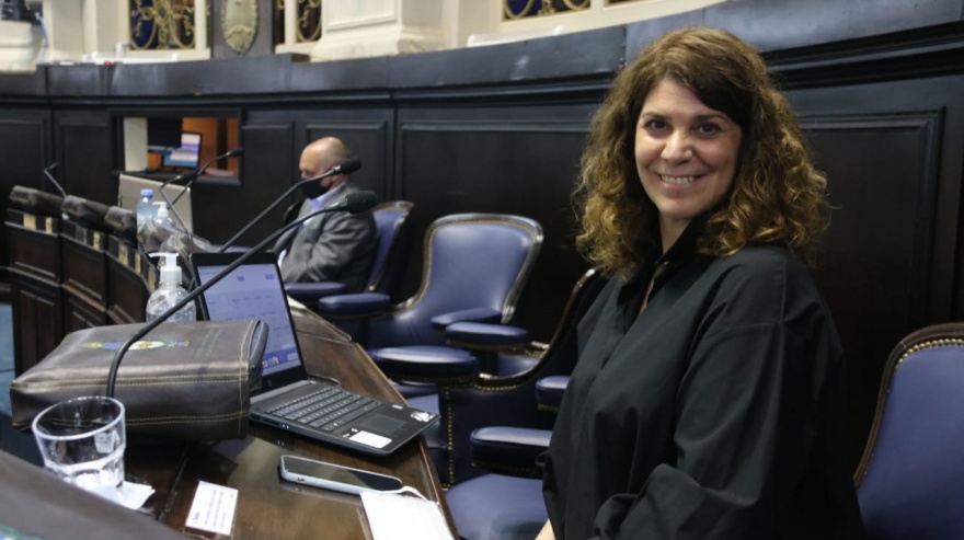 Diputada marplatense lanza campaña para un "verano responsable"