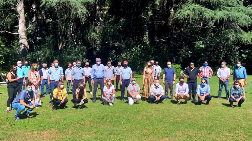 General Belgrano: intendentes y senadores provinciales visitaron la ciudad