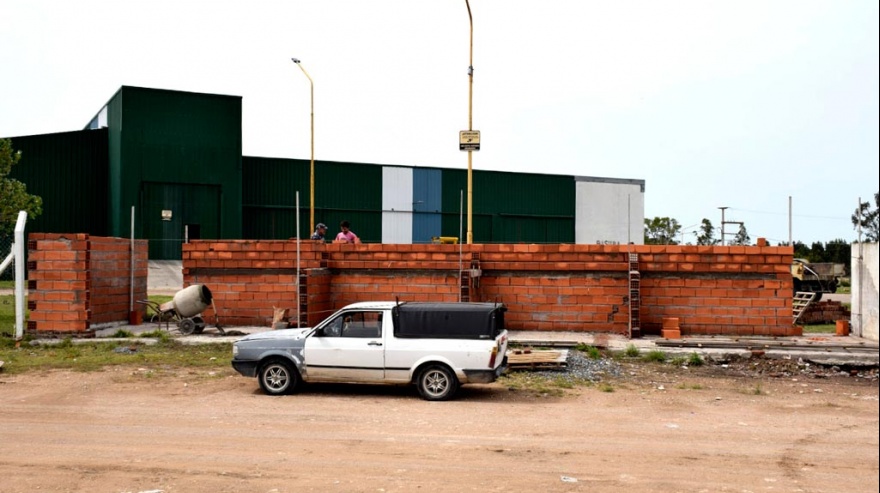 San Cayetano: acondicionan boxes en la Planta de Tratamiento de Residuos