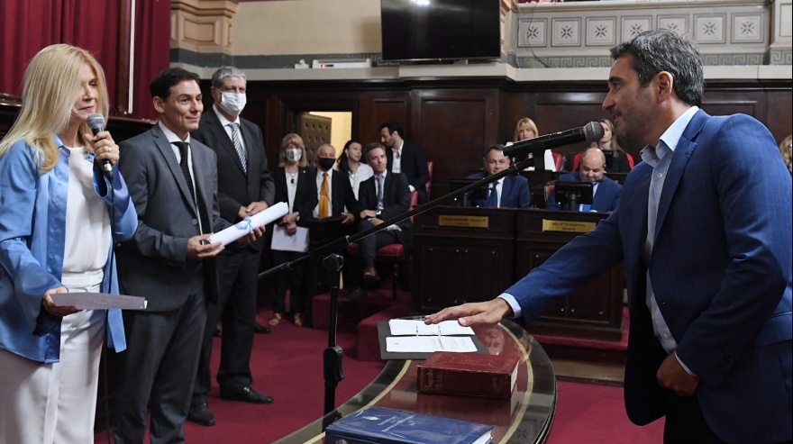 Asumieron los senadores electos por la quinta sección electoral
