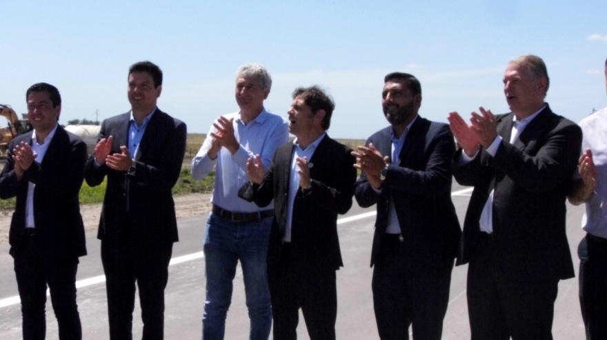Kicillof encabezó la inauguración de las autovías 11 y 56 y lanzó la temporada de verano 2021/2022 en la Provincia