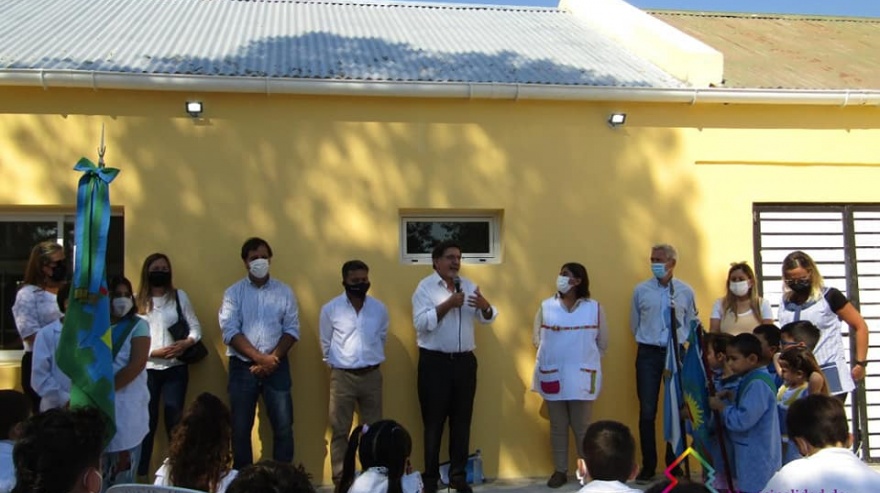 General Guido: Sileoni inauguró obras en la Escuela N°16