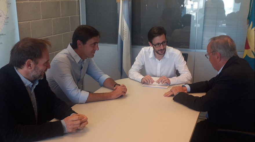 Tandil: el municipio firmó convenio para la construcción de viviendas en la zona del barrio Arco Iris