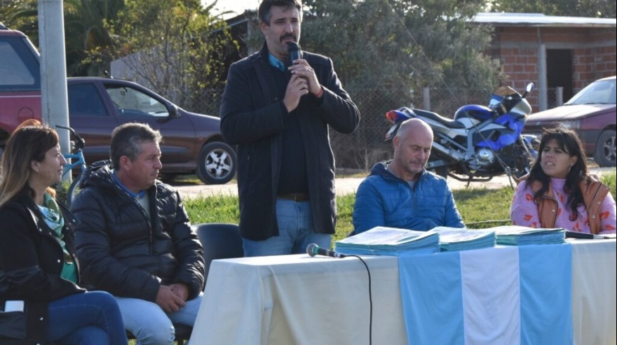 General Alvarado: se realizó entrega de posesión de lotes en Nicanor Otamendi