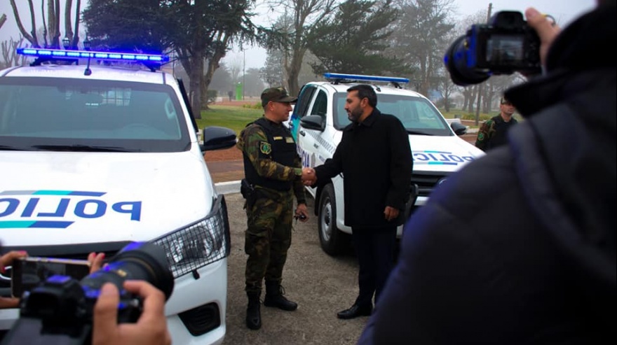 Tordillo: concretan entrega de móviles policiales