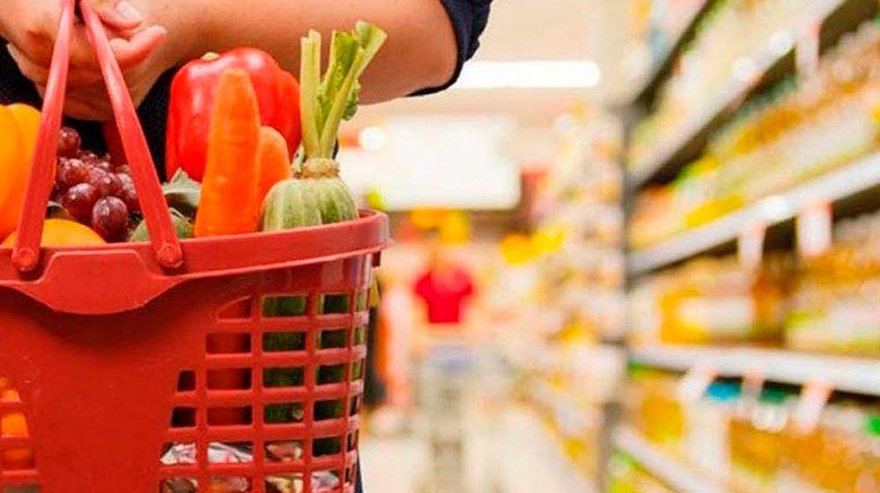 La canasta básica se disparó 9,5% en octubre y una familia necesitó $139.738 para no ser pobre