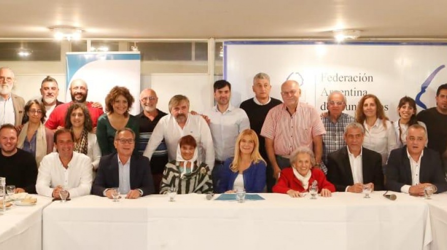 Reunión de la FAM con organismos de DDHH: participaron Echarren y Barrera