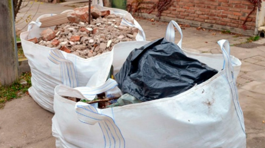 Mar del Plata: dejar bolsón de materiales en la vereda puede costar hasta $1 millón
