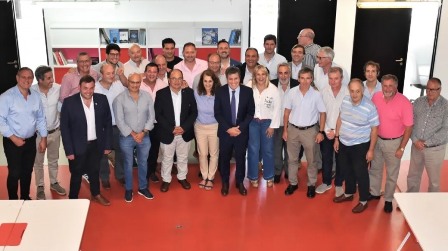 Intendentes de la región participaron de encuentro con Manes