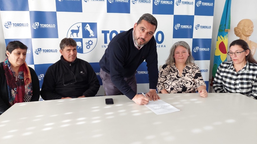 Tordillo: acuerdo con UPCN de aumento salarial y pase a planta permanente de empleados