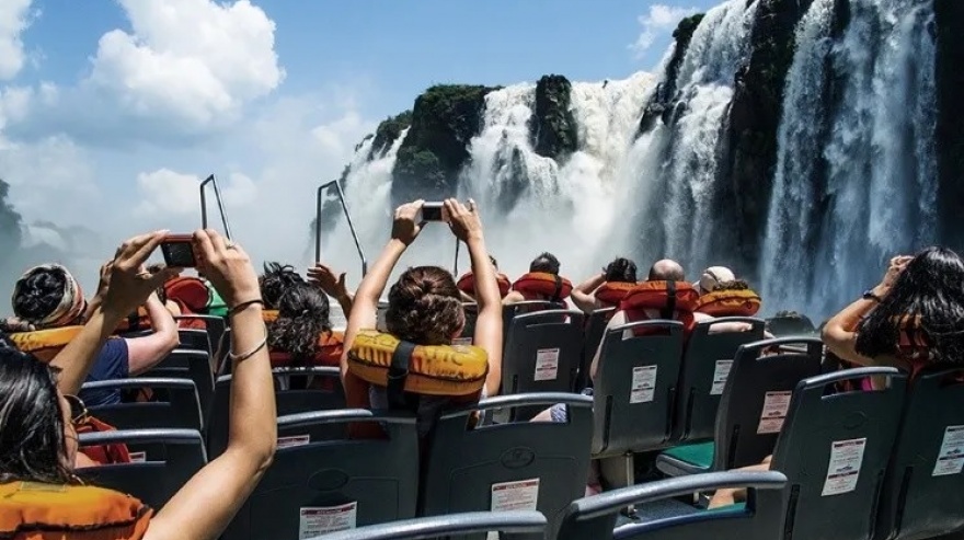 865 mil turistas recorrieron destinos del país durante el fin de semana largo