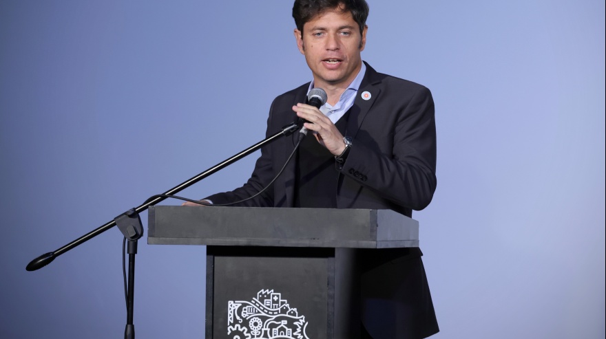 Kicillof dijo que el fallo de YPF es un “intento de intervención extranjera” en la campaña