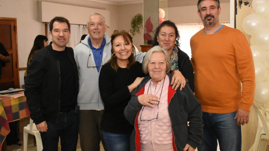 General Alvarado: entregaron más de 400 tablets en Miramar y Otamendi