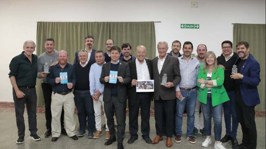 El gobernador ordena la tropa de intendentes en la sección de cara al balotaje
