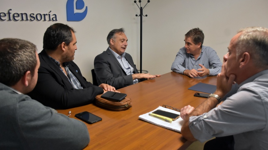El senador Bagnato llevó su proyecto de Identidad de Origen a la Defensoría y al Colegio de Abogados