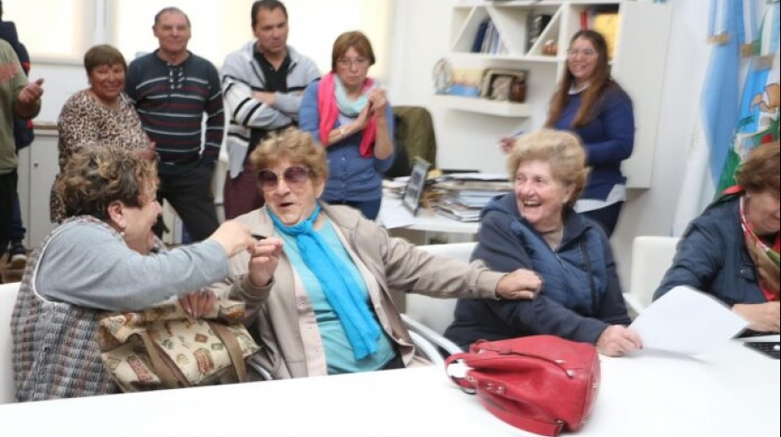 Castelli: el municipio sorteó viajes a Bariloche para jubilados y pensionados municipales