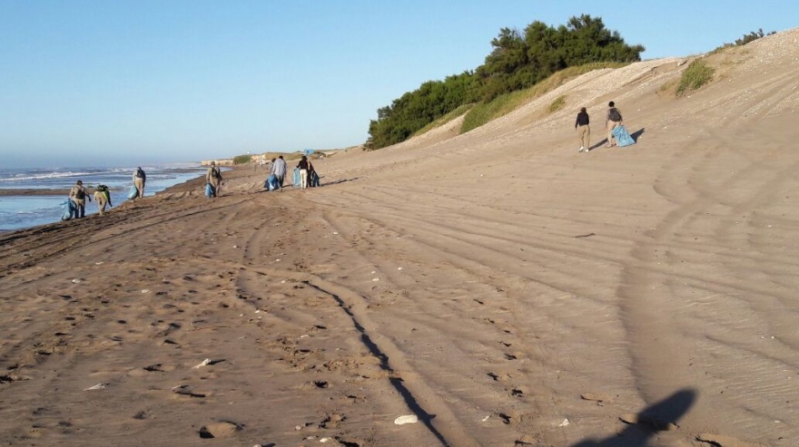 Necochea: prohibieron la circulación de vehículos por la playa todo el año