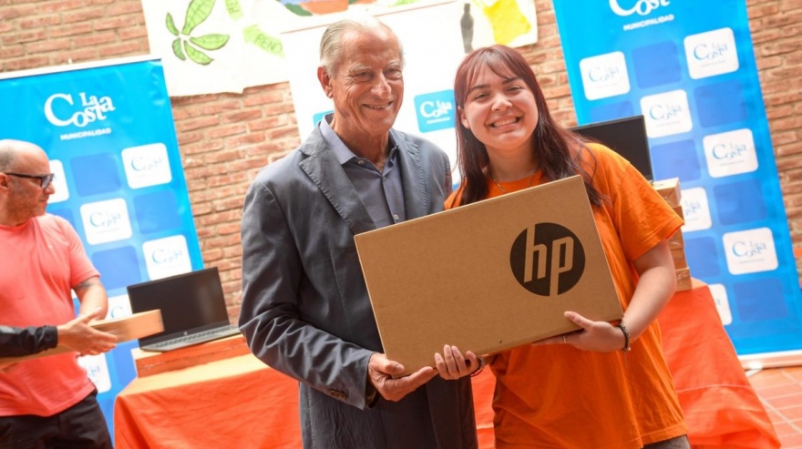 La Municipalidad de La Costa reconoció a participantes de las Olimpiadas Escolares