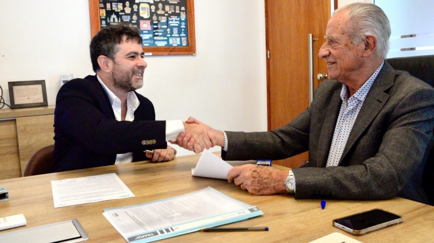 La Municipalidad de la Costa firmó un convenio con la empresa Edea para dictar un curso de electricidad en el CFL N°401