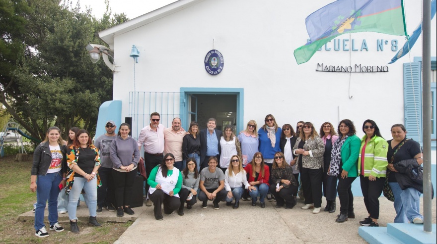 General Paz: el ministro Sileoni visitó las instalaciones de una escuela que reabrió tras su remodelación y ampliación