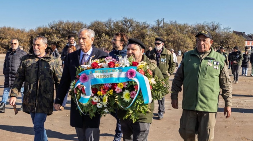 La Costa: el intendente Juan de Jesús presidió el acto oficial en conmemoración del Día de la Reafirmación de los Derechos Argentinos sobre las Islas Malvinas