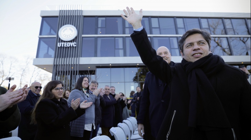 Chascomús: Kicillof participó de la inauguración del nuevo hotel de UTEDYC