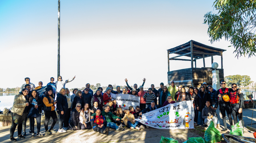 Las Flores: se realizó con éxito la 5° jornada de limpieza en la laguna Difunto Manuel