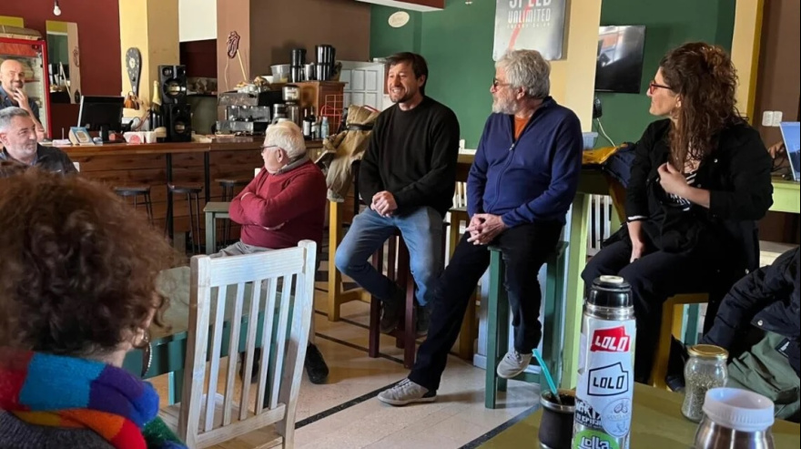General Belgrano: Valcarlos reunió a cooperativas, clubes y comerciantes para impulsar el desarrollo productivo