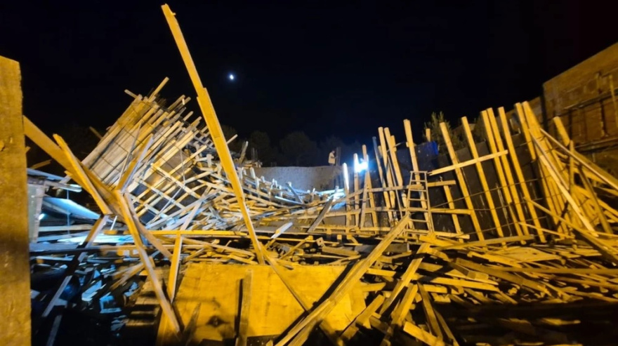 Se derrumbó una obra en construcción en Costa Esmeralda: un obrero muerto y otro grave