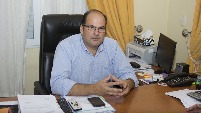 Tordillo: Olivera otorga bonificación a trabajadores municipales