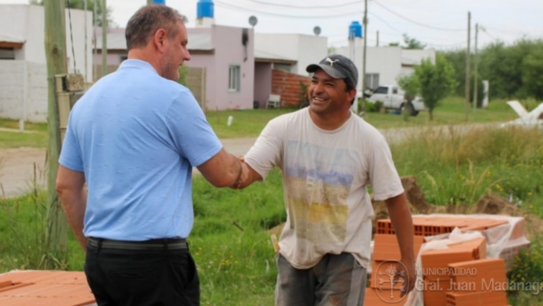 General Madariaga: se reactivó la construcción de las 13 viviendas del barrio El Ceibo