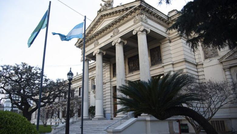 Quinta Sección: sábado de conversaciones frenéticas para definir la lista de senadores en Fuerza Patria