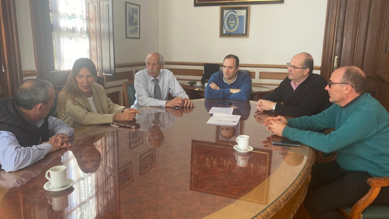 Tordillo: gestiones del intendente para iniciar un programa de viviendas para integrantes de la fuerza policial