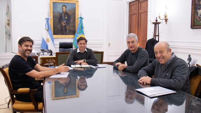 El gobernador Kicillof recibió a los intendentes costeros Jorge Paredi y Gustavo Barrera