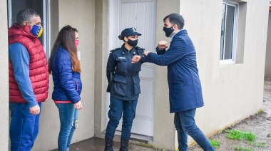 Castelli: se entregaron viviendas del barrio destinado a efectivos policiales