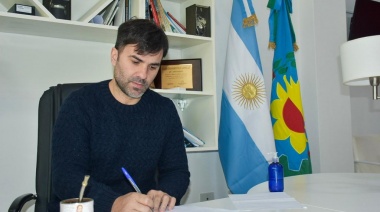 Castelli: Echarren anunció aumento del 50% para empleados de la categoría mínima