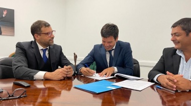 La Costa: Cardozo firmó convenio para la obra de asfalto que unirá Lucila del Mar y San Bernardo por calles internas