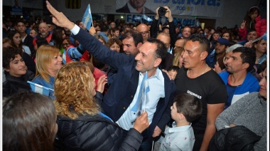 Dolores: Celasco ratificó sus propuestas en un cierre de campaña colmado de vecinos