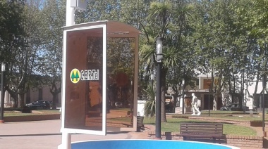 Ranchos: incorporan cargadores públicos en Plaza de Mayo