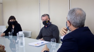Monte: el intendente se reunió con el ministro Alak para agilizar entrega de escrituras a vecinos