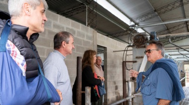 Monte: Castro visitó una fabrica de quesos que se instaló en el distrito hace unas semanas