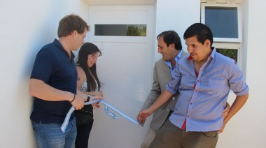 Maipú: Rappallini y legisladores realizaron la entrega de la última vivienda del Plan Compartir