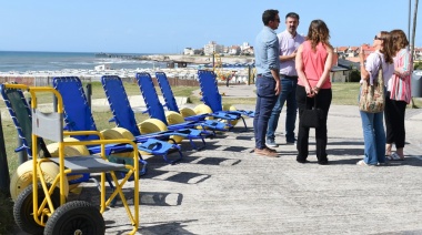 Miramar incorporó 5 sillas anfibias para quienes no pueden entrar caminando al mar