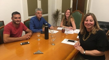 Villa Gesell: el intendente Barrera evalúo la situación educativa local junto con Agustina Vila