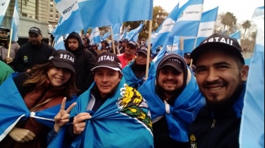 La diputada Sánchez Jauregui participó de la marcha de la CGT